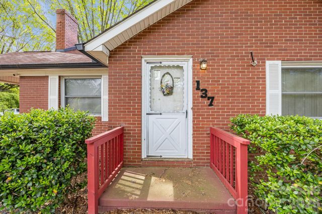 137 Foursquare Road, Mooresville, NC 28115