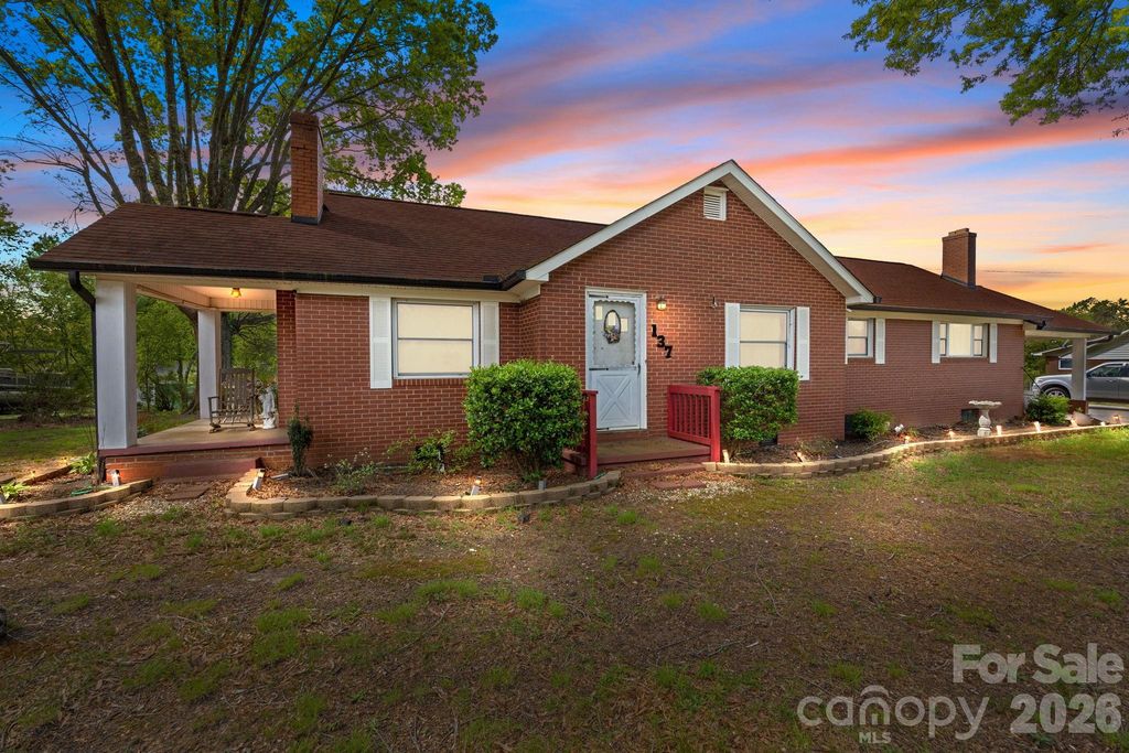 137 Foursquare Road, Mooresville, NC 28115