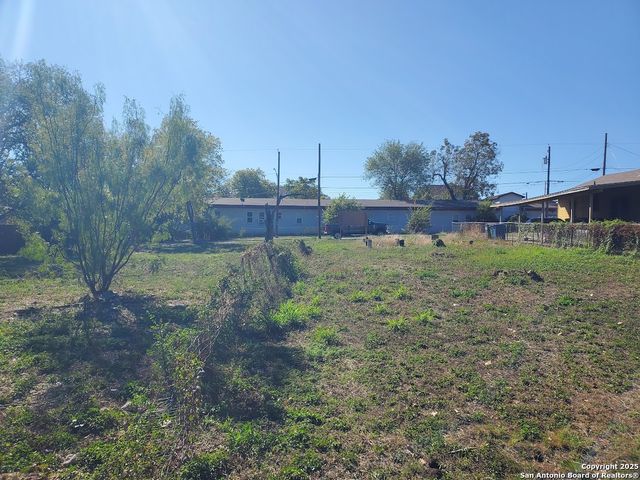 1807 & 1811 Burleson, San Antonio, TX 78202