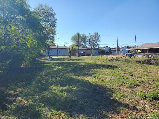 1807 & 1811 Burleson, San Antonio, TX 78202