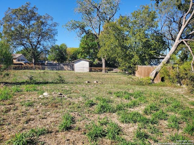 1807 & 1811 Burleson, San Antonio, TX 78202