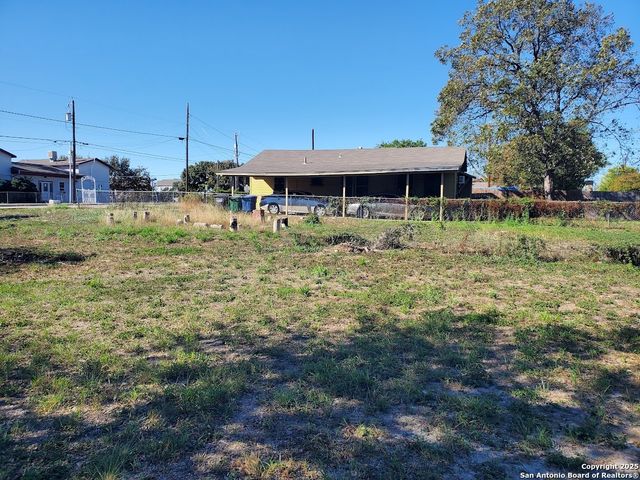 1807 & 1811 Burleson, San Antonio, TX 78202