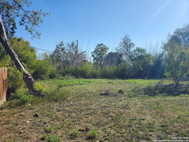 1807 & 1811 Burleson, San Antonio, TX 78202