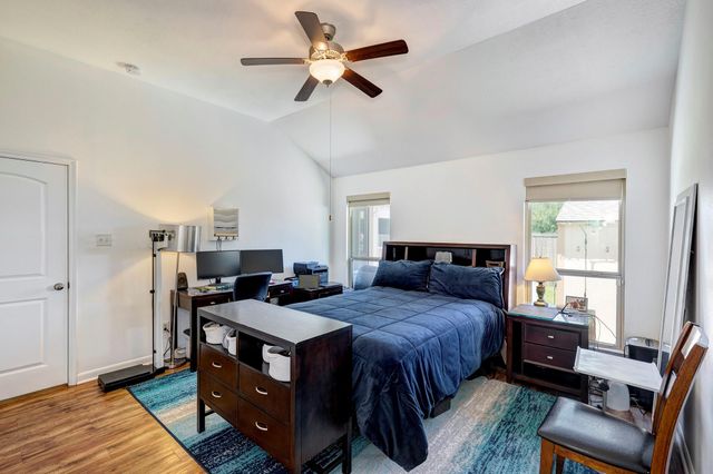 208 Boulder Drive, Navasota, TX 77868