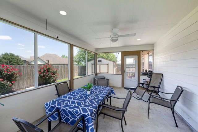 208 Boulder Drive, Navasota, TX 77868