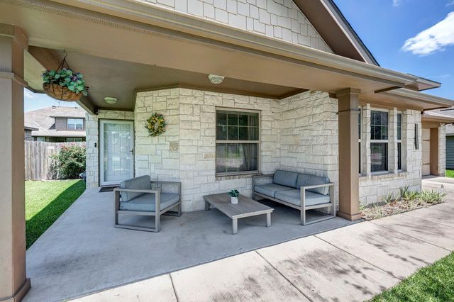 208 Boulder Drive, Navasota, TX 77868