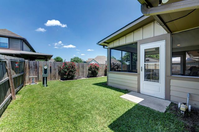 208 Boulder Drive, Navasota, TX 77868