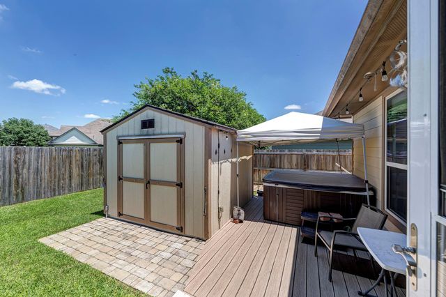 208 Boulder Drive, Navasota, TX 77868