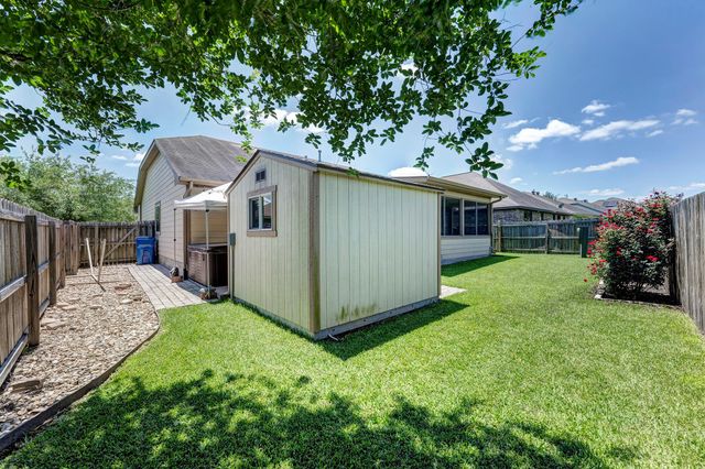 208 Boulder Drive, Navasota, TX 77868