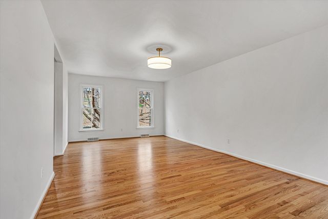 2825 Fairway Forest DR, Salem, VA 24153