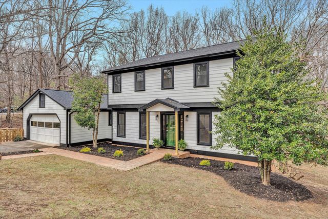 2825 Fairway Forest DR, Salem, VA 24153