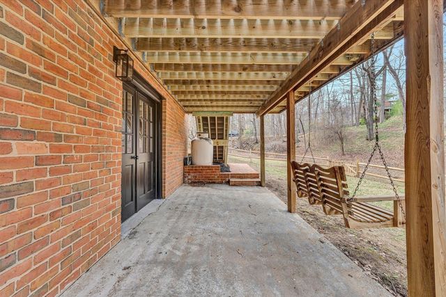 2825 Fairway Forest DR, Salem, VA 24153