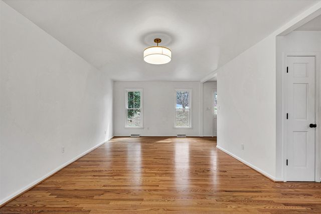 2825 Fairway Forest DR, Salem, VA 24153