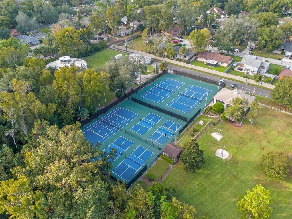 Image 17 of property listing at 429 SHEOAH BOULEVARD 12, Winter Springs, FL 32708