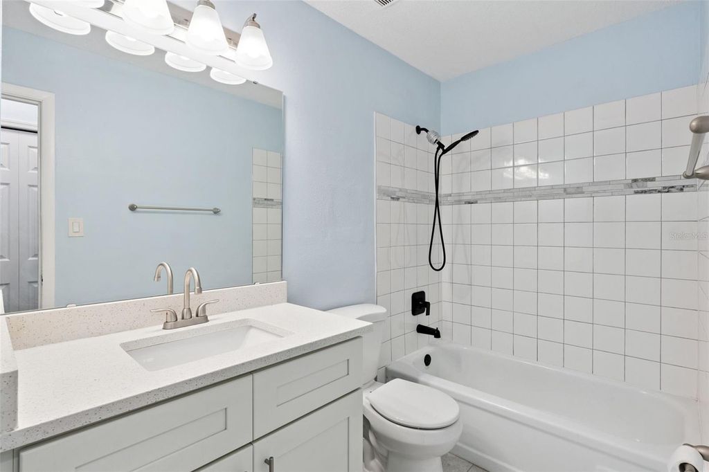 Image 9 of property listing at 429 SHEOAH BOULEVARD 12, Winter Springs, FL 32708