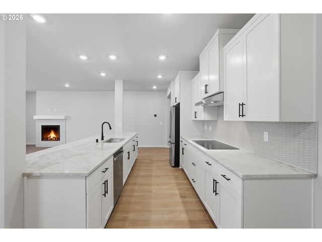 8676 N DIMMICK St, Camas, WA 98607
