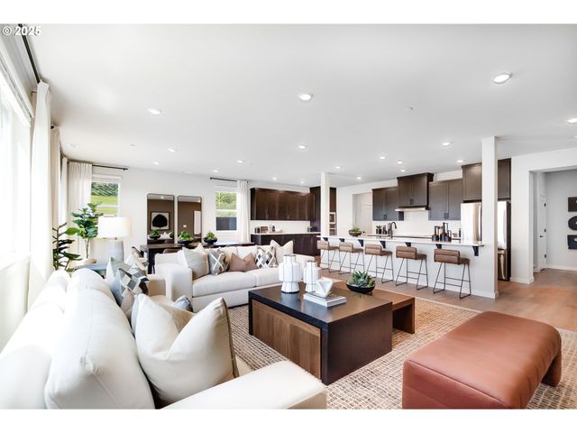 8676 N DIMMICK St, Camas, WA 98607