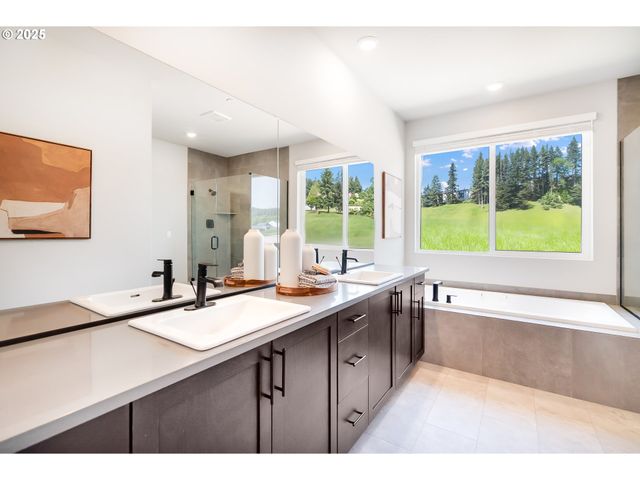 8676 N DIMMICK St, Camas, WA 98607