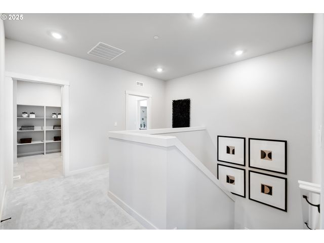 8676 N DIMMICK St, Camas, WA 98607