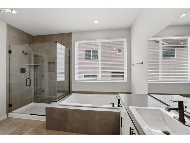 8676 N DIMMICK St, Camas, WA 98607