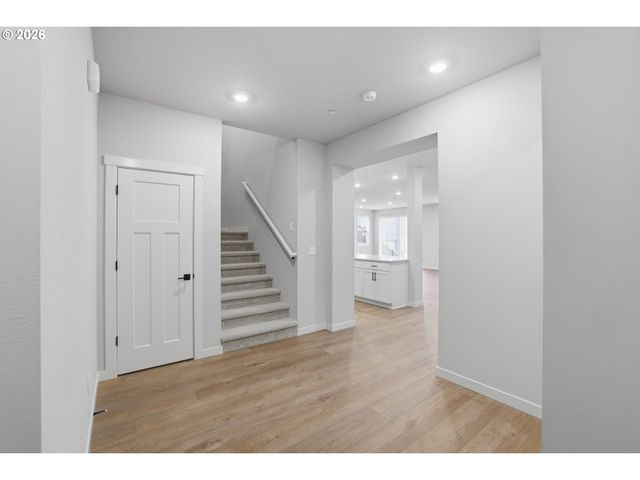 8676 N DIMMICK St, Camas, WA 98607