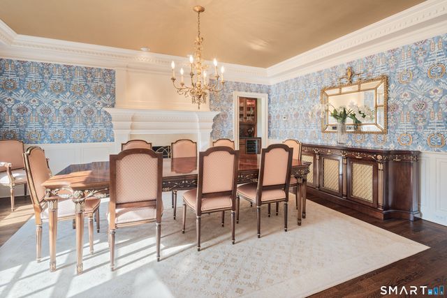 140 Stoneleigh Road, New Canaan, CT 06840