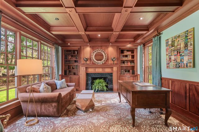 140 Stoneleigh Road, New Canaan, CT 06840