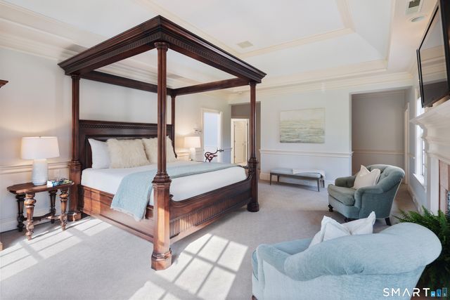 140 Stoneleigh Road, New Canaan, CT 06840