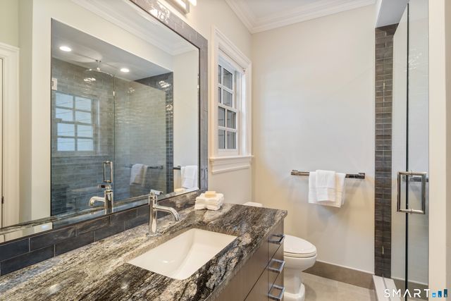 140 Stoneleigh Road, New Canaan, CT 06840