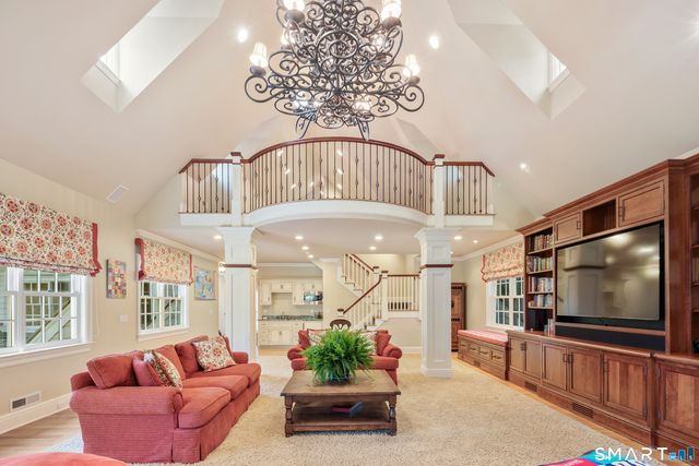 140 Stoneleigh Road, New Canaan, CT 06840