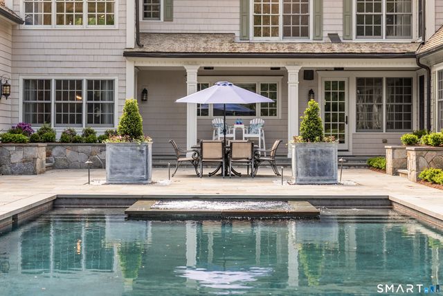 140 Stoneleigh Road, New Canaan, CT 06840