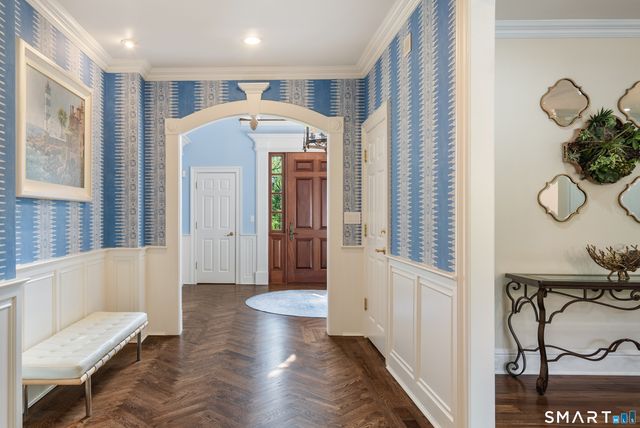 140 Stoneleigh Road, New Canaan, CT 06840