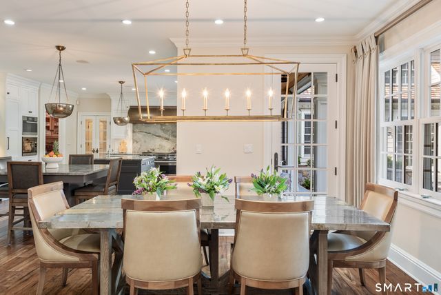 140 Stoneleigh Road, New Canaan, CT 06840