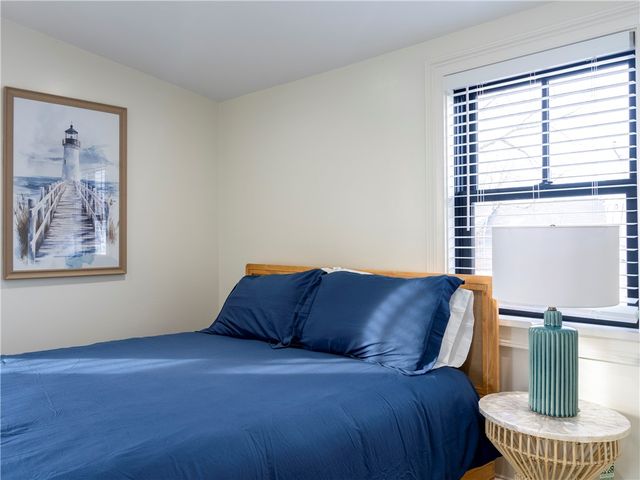 7 Dearborn Street 3, Newport, RI 02840