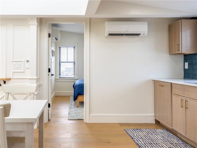 7 Dearborn Street 3, Newport, RI 02840