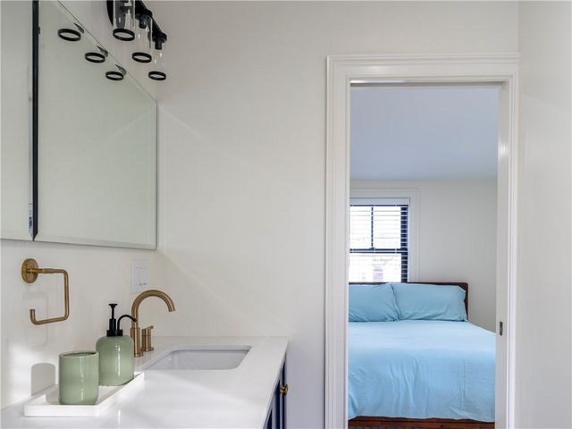 7 Dearborn Street 3, Newport, RI 02840