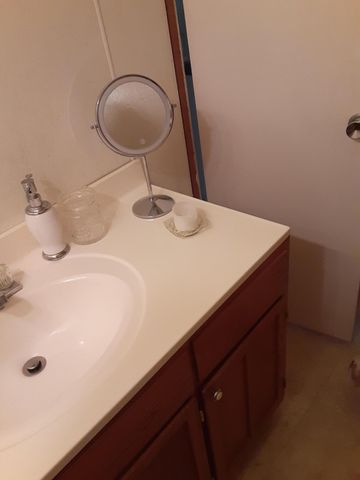 117 N Main St Street, Greenfield, MO 65661