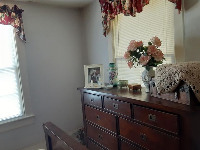 117 N Main St Street, Greenfield, MO 65661