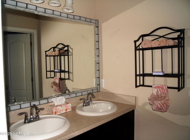 3710 HARTSFIELD FOREST Circle, Jacksonville, FL 32277