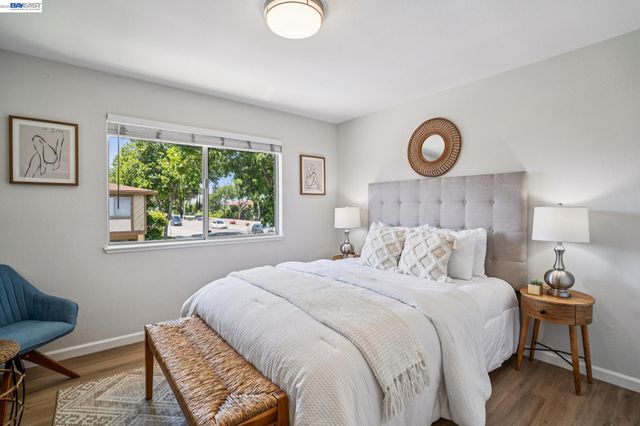 2297 Medallion Dr 4, Union City, CA 94587