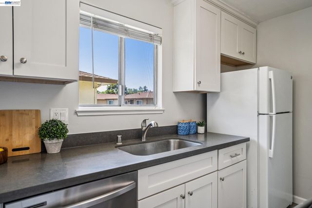 2297 Medallion Dr 4, Union City, CA 94587