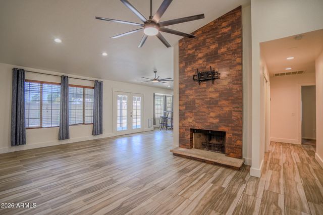 9054 N 84TH Lane, Peoria, AZ 85345