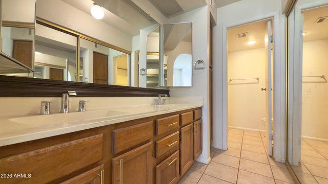 1905 E UNIVERSITY Drive 124, Tempe, AZ 85288