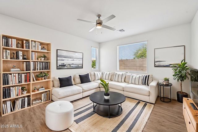 2131 E JENNIFER LYNN Way, Phoenix, AZ 85022