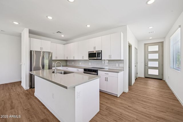 2131 E JENNIFER LYNN Way, Phoenix, AZ 85022