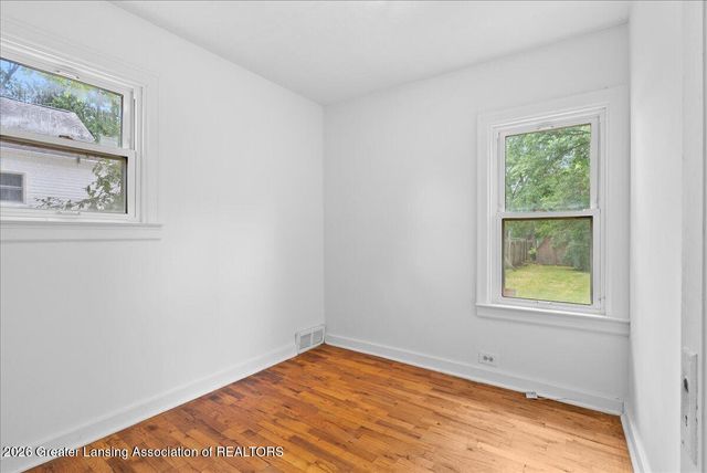 5612 S Washington Avenue, Lansing, MI 48911