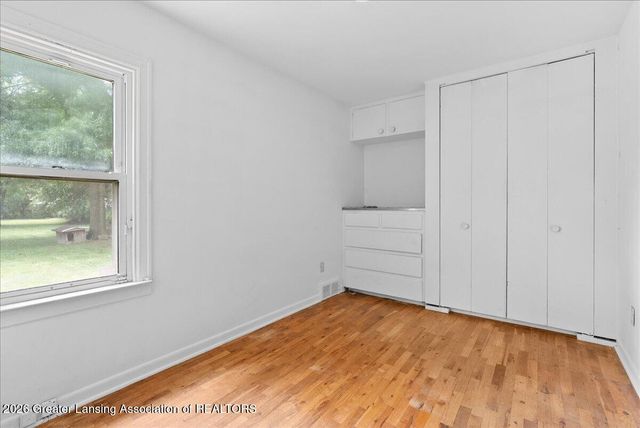 5612 S Washington Avenue, Lansing, MI 48911