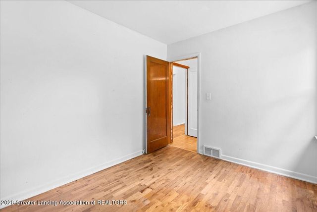 5612 S Washington Avenue, Lansing, MI 48911
