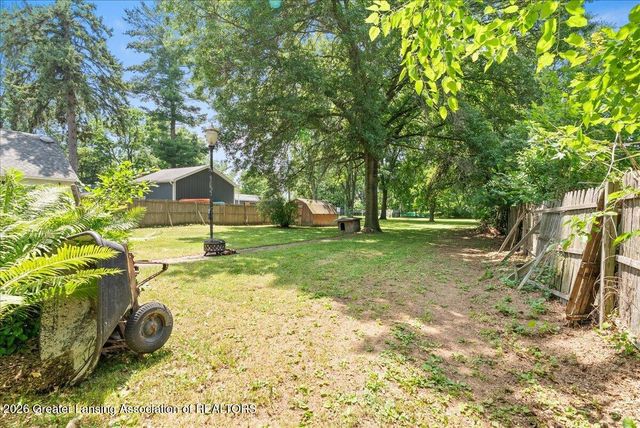 5612 S Washington Avenue, Lansing, MI 48911