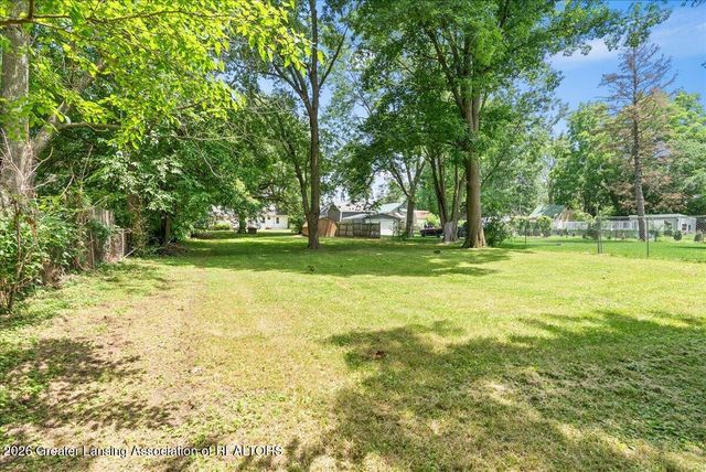 5612 S Washington Avenue, Lansing, MI 48911